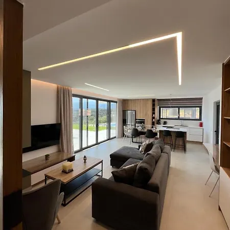 Villa Luxury 107 *