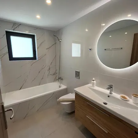 Luxury 107